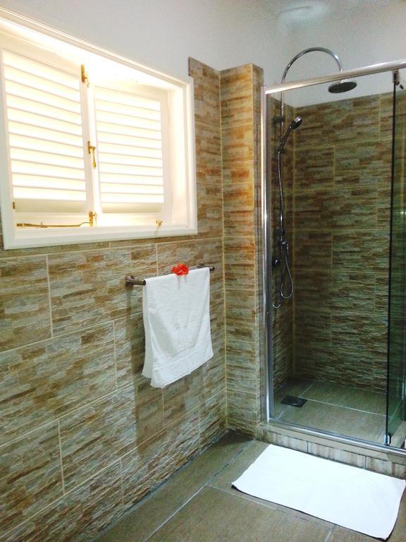 Summer Self Catering Baie Sainte Anne Rom bilde